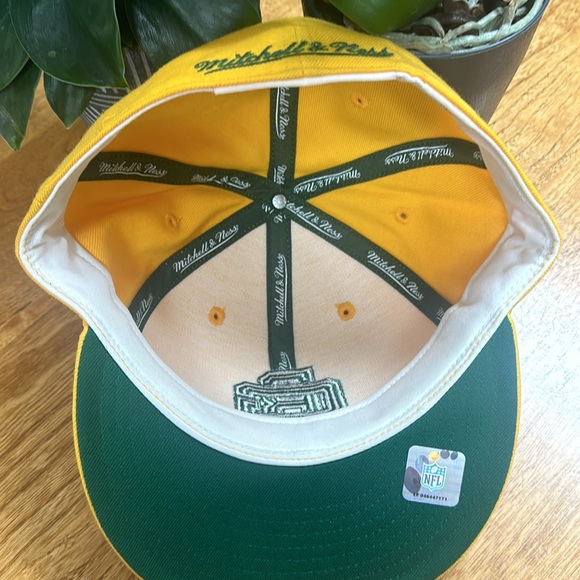 Green Bay Packers Mitchell & Ness 7 3/8 Fitted - Picture 3 of 4